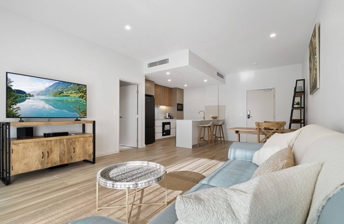 Burswood Apartment | Stylish 1-Bed Apartment with Rooftop Access