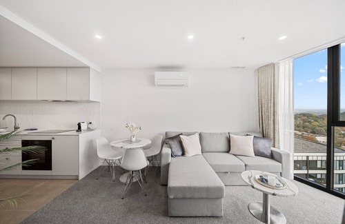 Phillip Apartment | Stylish 1-Bed with Pool, Cinema & Sunset Views