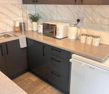 Rotherham Apartment | Stylish 1 Bedroom Apartment Near Sheffield