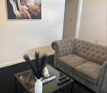 Rotherham Apartment | Stylish 1 Bedroom Apartment Near Sheffield