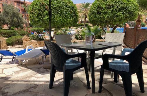 Paphos Apartment | Stylish 1 bedroom apartment in Limnaria Gardens