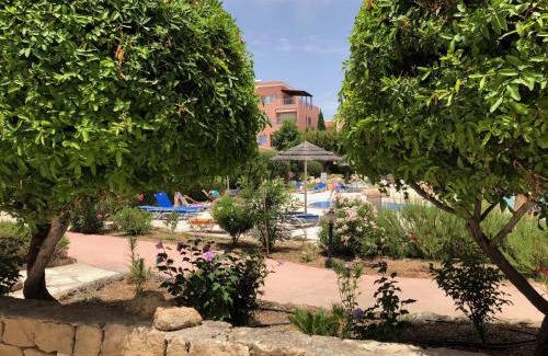 Paphos Apartment | Stylish 1 bedroom apartment in Limnaria Gardens
