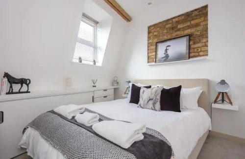 Northcote Apartment | Stylish 1 Bedroom Apartment Near Northcote Road