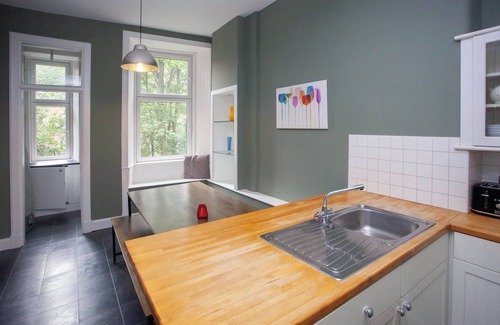 North West Apartment | Stylish 1 Bedroom Flat in Glasgow West End