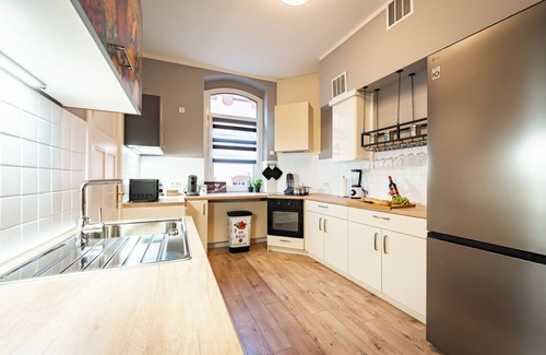Sudenburg Apartment | Stylish 148sqm apartment for 9 people with 4 bedrooms, 2 parking spaces