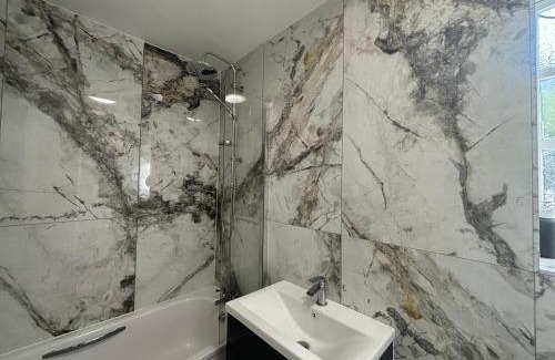 Vincent Square Apartment | Stylish 1BD Flat near Iconic London Landmarks
