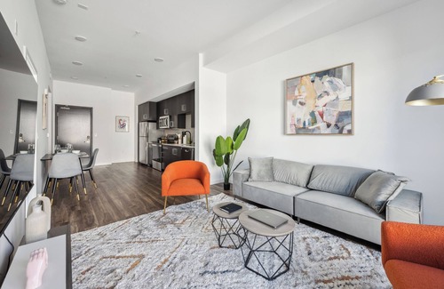 Melrose Apartment | Stylish 1Bdr in Heart of Hollywood,FreeParking,Pool