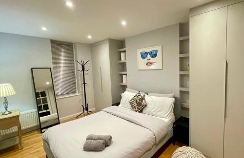 Pimlico Apartment | Stylish 1BR, 15 mins to Buckingham Palace, Central London