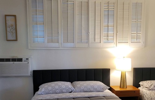Norma Triangle Apartment | Stylish 1br-1b Beverly Hills Apt