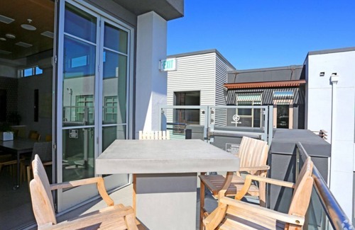 Menlo Park Condo | Stylish 1BR at Roen Menlo Park – Pool & BBQ
