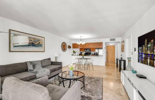 Brickell Apartment | Stylish 1BR Brickell Retreat Walk to Everything