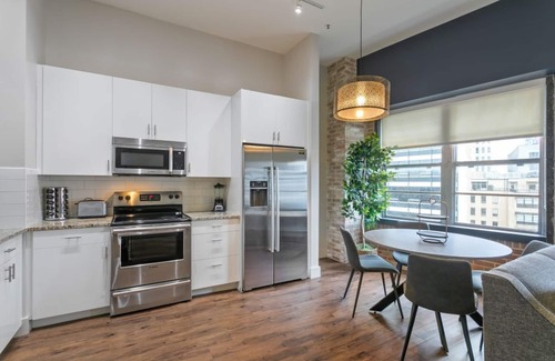 Central Business District Hotel | Stylish 1BR Condo Near French Quarter + Amenities