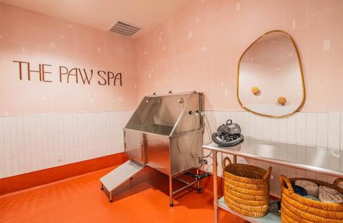 Downtown Phoenix Apartment | Stylish 1BR HighRise DT, Parking, Pool, Gym, W-D, Golf
