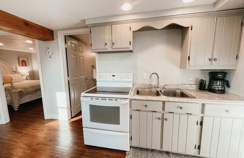 Millersburg Apartment | Stylish 1BR in Amish Country: Tourist Area