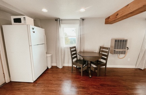 Millersburg Apartment | Stylish 1BR in Amish Country: Tourist Area