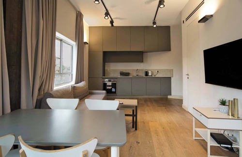 Old North Apartment | Stylish 1BR in Tel Aviv's Dizengoff Area BY Holiday Rentals