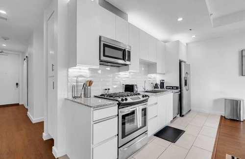Downtown Tulsa Apartment | Stylish 1BR Retreat + Gym Near Downtown Tulsa