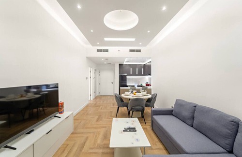 Dubai Media City Apartment | Stylish 1BR with Balcony | Near Marina Mall, Pool & Free Parking
