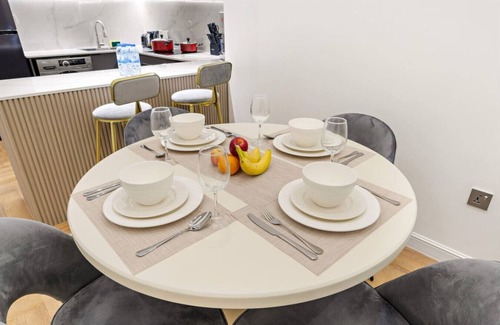 Dubai Media City Apartment | Stylish 1BR with Balcony | Near Marina Mall, Pool & Free Parking