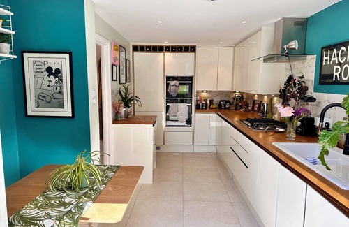 Weavers Apartment | Stylish 2 bed apartment in prime East London location