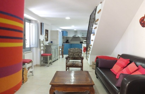 Ceret Apartment | Stylish 2 bed apartment in the heart of Céret Old Town