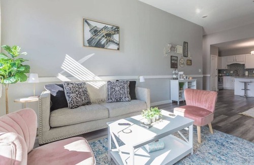 Johnson City Apartment | Stylish 2 Bed Loft in Downtown JC
