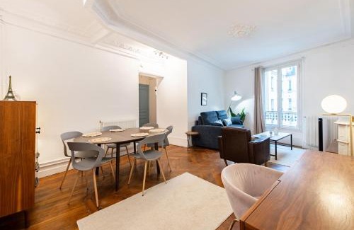Pigalle Apartment | Stylish 2-bedroom apartment near the famous Moulin Rouge