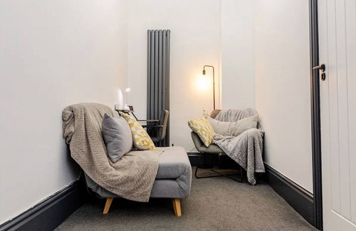Moseley Apartment | Stylish 2 Bedroom Birmingham Apartment