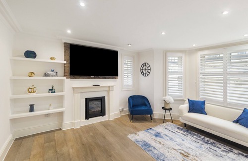 Tachbrook Apartment | Stylish 2/Bedroom flat in Prime London Location