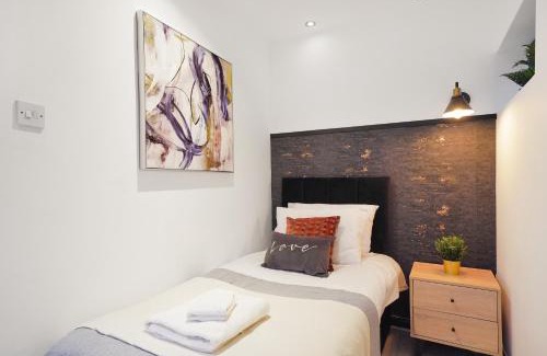 Cavendish Apartment | Stylish 2-Bedroom Flat in Prime London Location