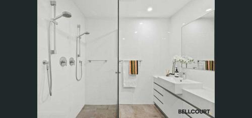South Perth Apartment | Stylish 2-BR Apartment in the Heart of South Perth