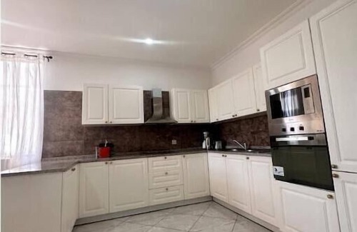 North Ridge Apartment | Stylish 2-BR Apt/near Osu/pool