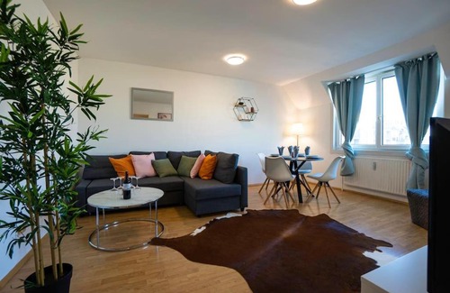 Ottakring Apartment | Stylish 2 Floor Penthouse 15 min to City Center