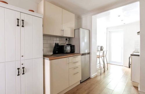 Dover House | Stylish 2BD Family Hideaway in Dover