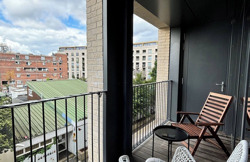 Golborne Apartment | Stylish 2BD Flat in the Heart of Notting Hill