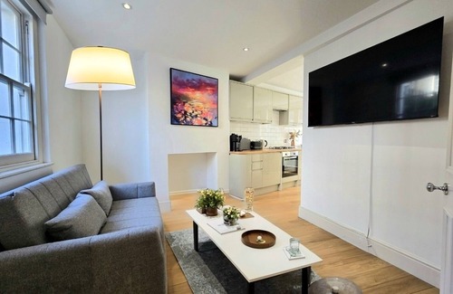 King's Cross Apartment | Stylish 2BD near Kings Cross Station