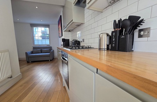 King's Cross Apartment | Stylish 2BD near Kings Cross Station