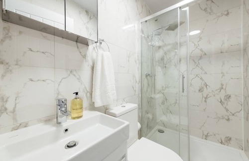 Valentines Apartment | Stylish 2Bed Flat-Ilford, London