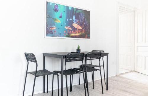 Meidling Apartment | Stylish 2BR Apartment, Near U6 Schöpfwerk