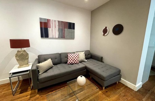 Gibraltar Apartment | Stylish 2BR contemporary design perfect vacation