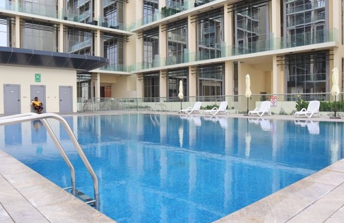 Masdar City Apartment | Stylish 2BR Sanctuary - Escape to Masdar City