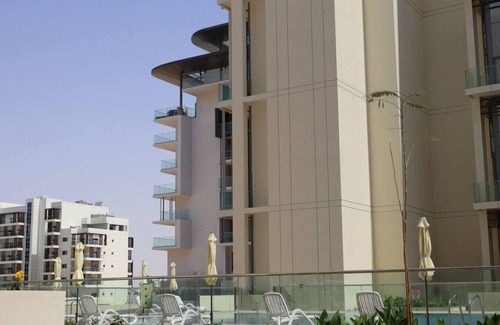 Masdar City Apartment | Stylish 2BR Sanctuary - Escape to Masdar City