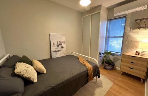 South Hedland Apartment | Stylish 3 Bed Apartment - Free Parking
