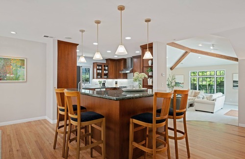 West Mesa House | Stylish 3 bedroom Mesa Retreat with Warm Interior Design & Spacious Patio