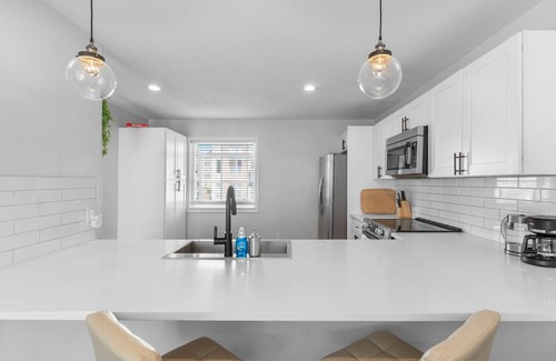 Heather Ridge House | Stylish 3-Bedroom Home with Golf Course Backyard