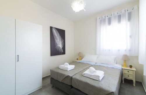 Florentin Apartment | Stylish 3 BR in Florentine