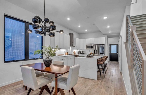 Tremont House | Stylish 3BR Home in the Heart of Tremont+Mini Gym