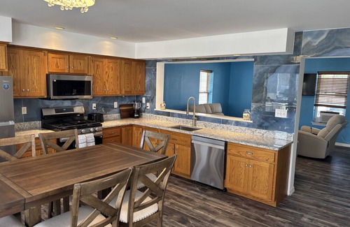 Atlantic City House | Stylish 3br Retreat Walk To Beach & Boardwalk 3 Bedroom Home