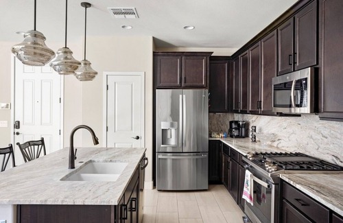 Estrella Village House | Stylish 3BR w/Patio+ Lux Kitchen