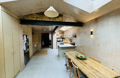 Markhouse Apartment | Stylish 4-Bedroom House in Vibrant Walthamstow